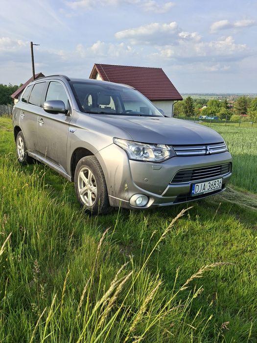 Mitsubishi Outlander III PHEV niezawodny