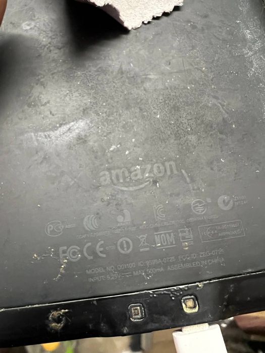 Электронную книгу Amazon Kindle D01100.