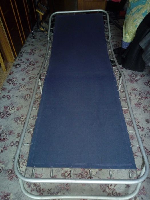 Раскладушка на пружинах