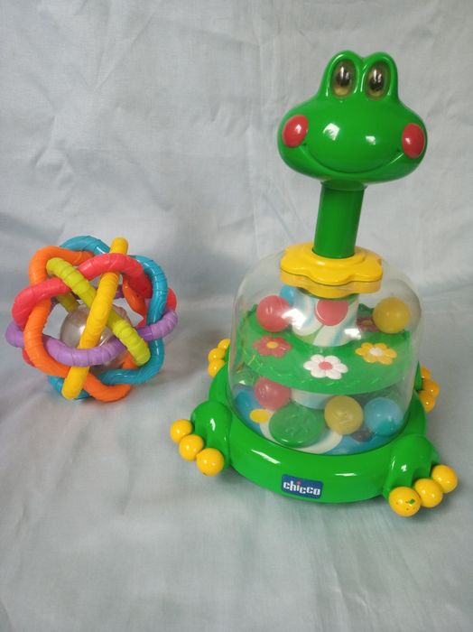 Chicco дзига + Playgro м'ячик брязкальце
