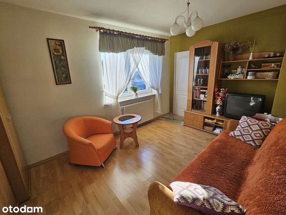 ELegancki dom z pięknym ogrodem i okolicą, 1 km od Krasnegostawu