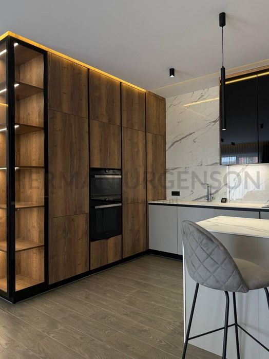 Продаж дуплексу 175 м.кв / 3.5 сотки / Ужгород, р-н Садовий