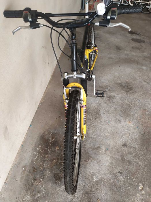 Bicicleta com poucos km