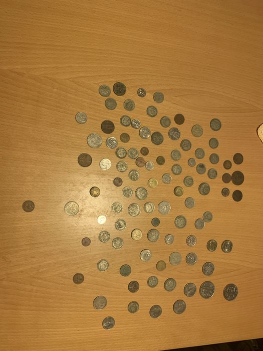 Moedas antigas encontradas e colecionadas