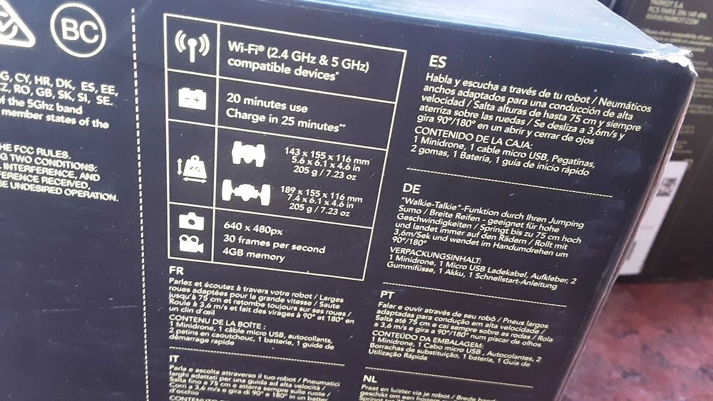 Parrot mini drones Marshall e Max nas caixas