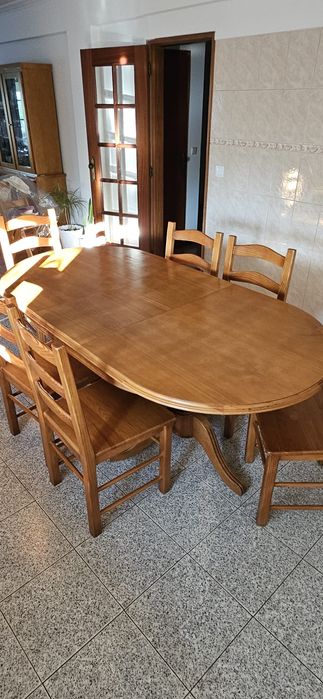 Mesa de Cozinha de Madeira