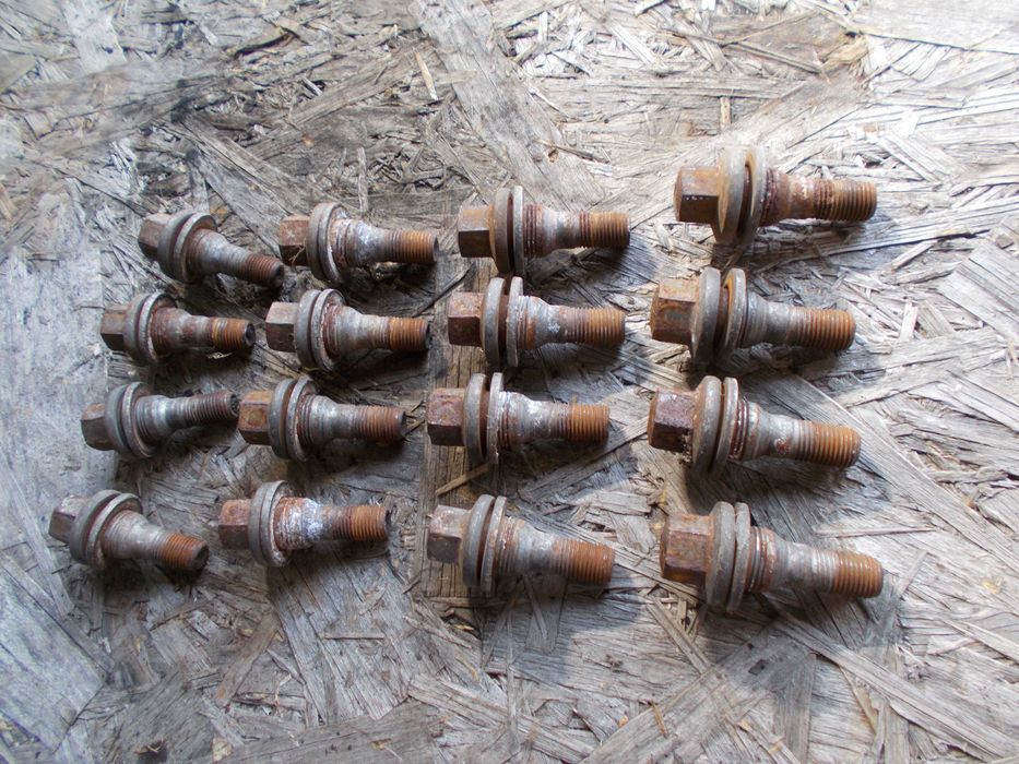 citroen C5 2.0 hdi 06r śruby szpilki do kół do felg aluminiowych