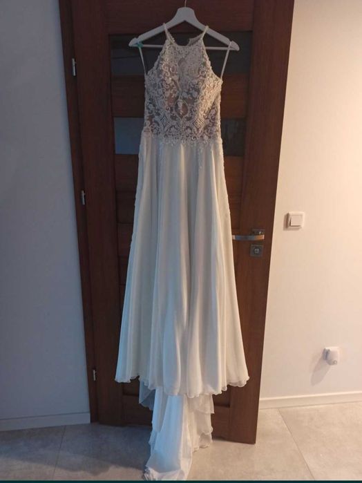 Suknia ślubna Boho, delikatna koronka, z ogonem