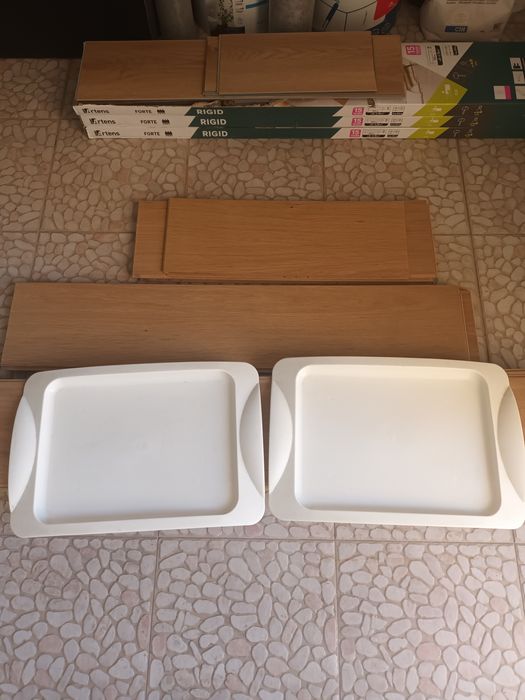 2 Tabuleiros plástico