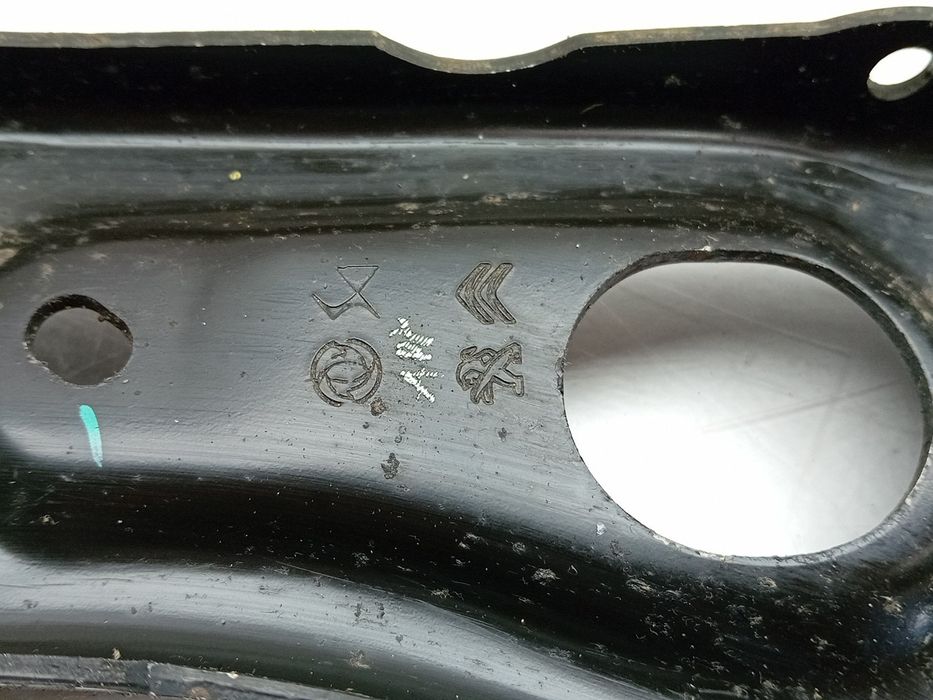 Braço de suspensão frente esquerdo PEUGEOT 208 II