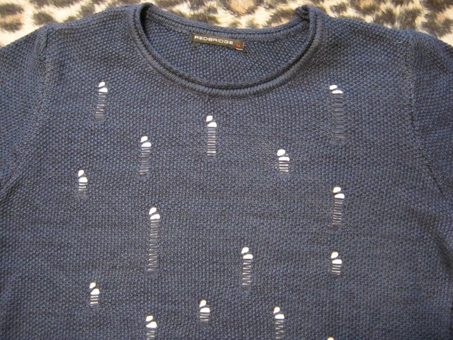 Oryginalny sweter "RED BRIDGE", rozmiar "M".