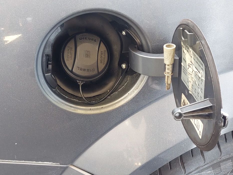 Tampa depósito combustível OPEL Astra H Caravan (L35)