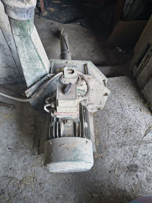 Śrutownik sąco-tłoczacy