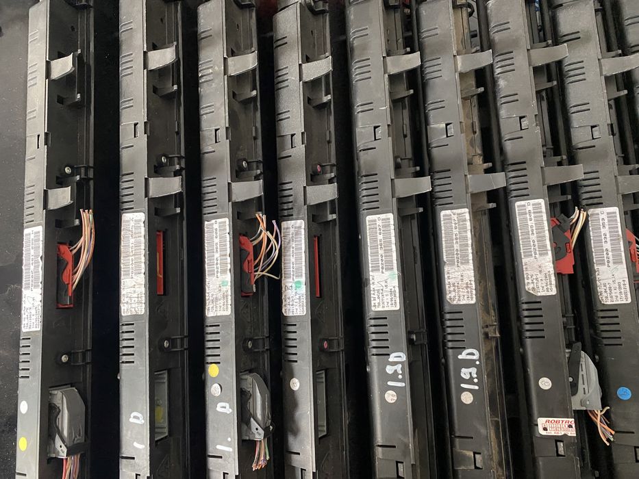 Панель Приборки Рено Reno Scenik 2