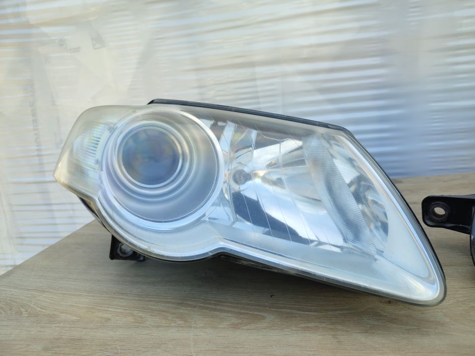 Фари галоген Фольксваген Пассат Б6 фара передня Passat B6 фари HELLA