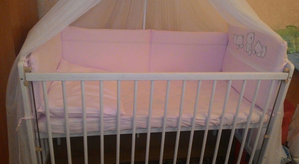 Продам детскую кроватку