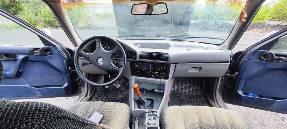 Продам БМВ е34 520i