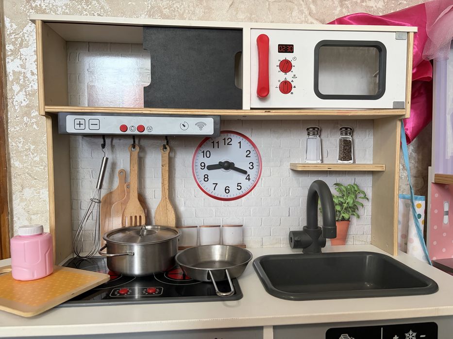 Продам дитячу кухню