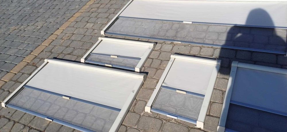 Roleta z moskitierą przyczepa kempingowa kamper