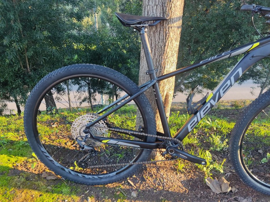 Btt 29 m 12x1v com rock shox a ar