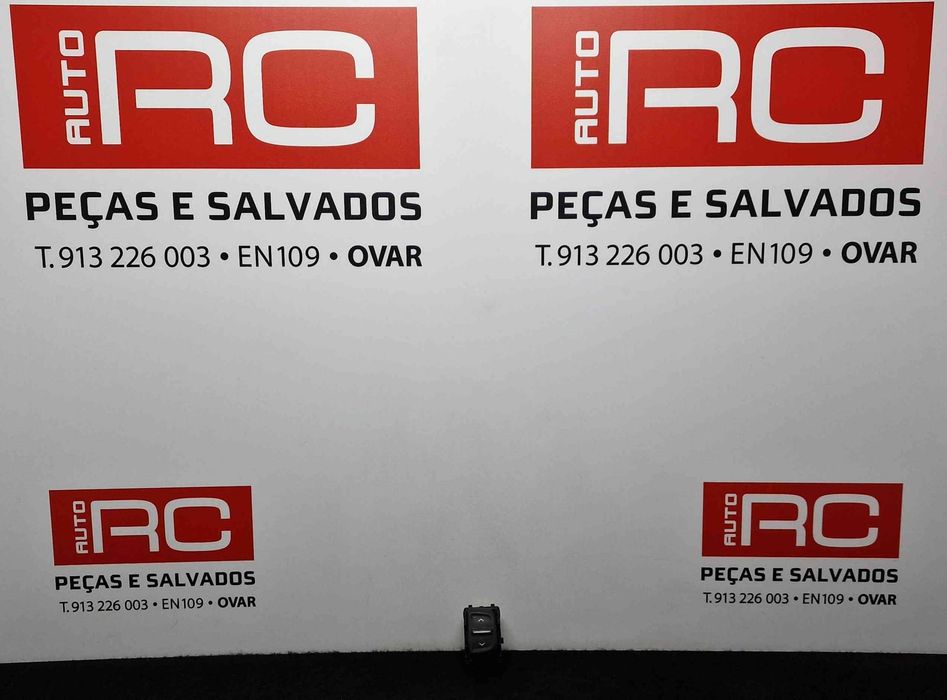 Comando / Botão / Interruptor Vidros Frente Direito 254214937R - DACIA SANDERO II