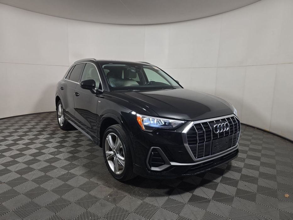 Audi Q3 Audi Q3 S line 2.0 Benzyna / Automat / Quattro