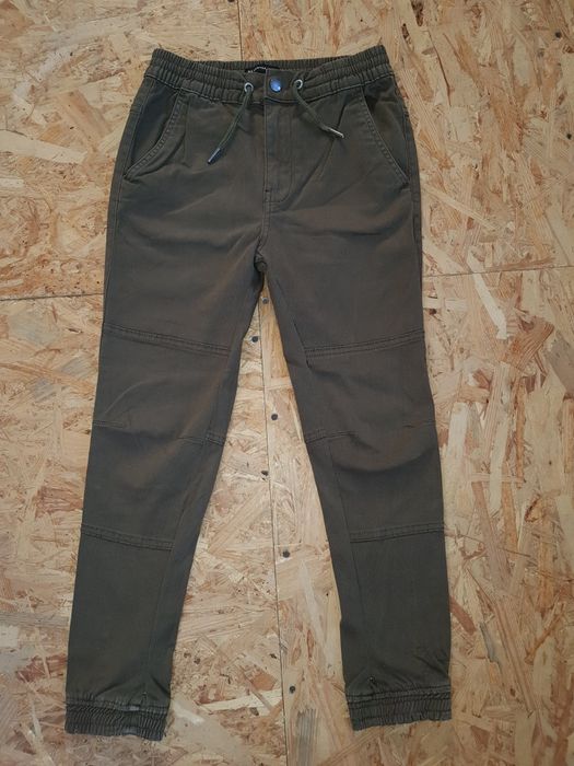 Spodnie sportowe jeans khaki firmowe reserved roz 140 sciagacze super