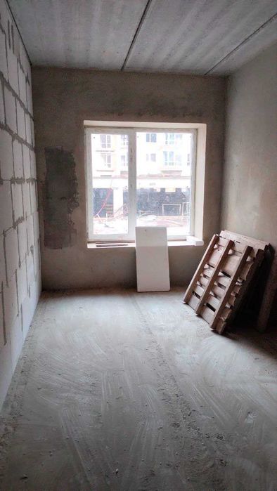 Здана, готова до ремонту 2 к квартира на 1 поверсі