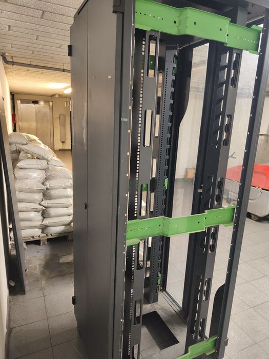 Szafa RACK 19” MMC Technic serwerowa / teleinfo