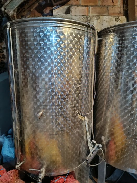 Cubas de Inox “Sempre Cheias” para Vinho – 1000L e 1200L