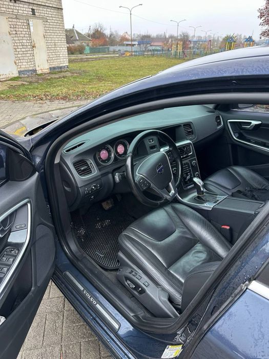 Volvo S60 2013 року