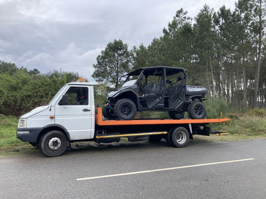 Servico de reboque / transporte de veiculos