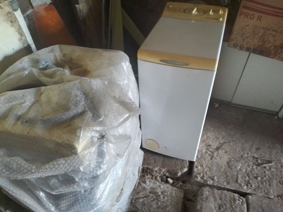 Продаю две машинки Вирпул. НЕ РАБОЧИЕ!