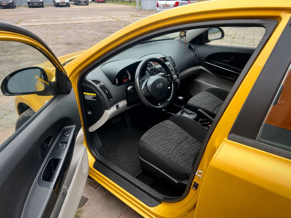 Продаж Kia Ceed