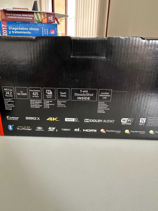 Sony Alpha a6500 + Objetiva 18-105mm f/4 G OSS - Kit Completo com Acessórios