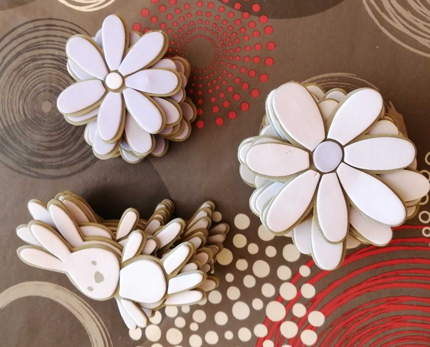 Decoração mural infantil com ursinhos bege e malva (44 peças)