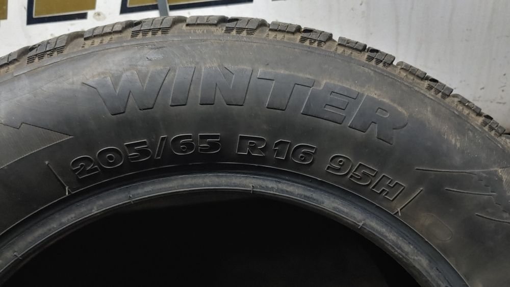 Комплект зимової гуми( резина, шини ) Taurus Winter розмір 205/65 R16