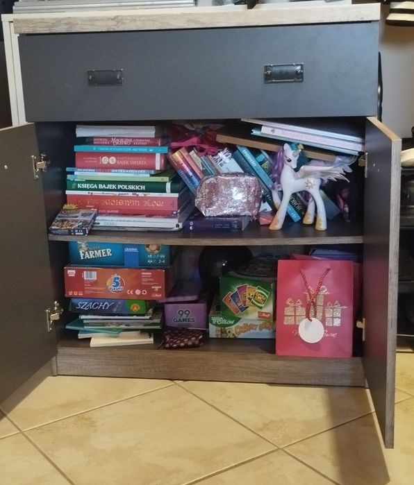 Komoda młodzieżowa plus regał