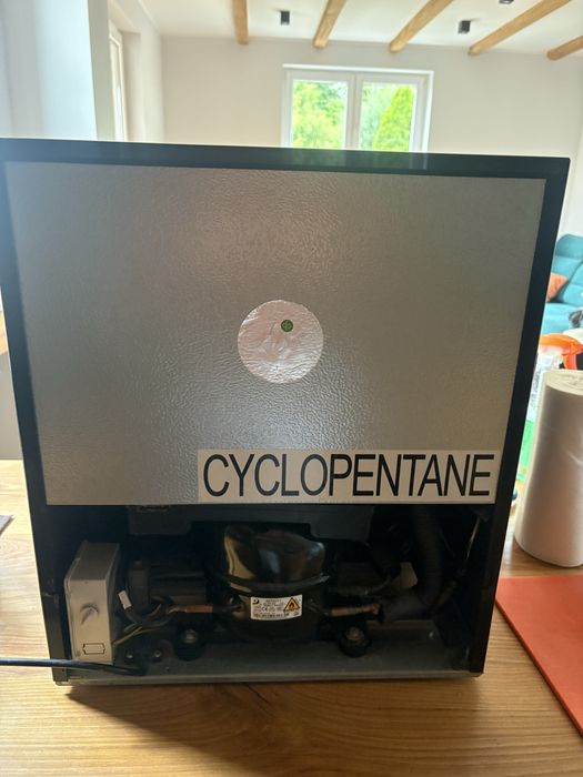 Mini lodowka/lodowka na wino