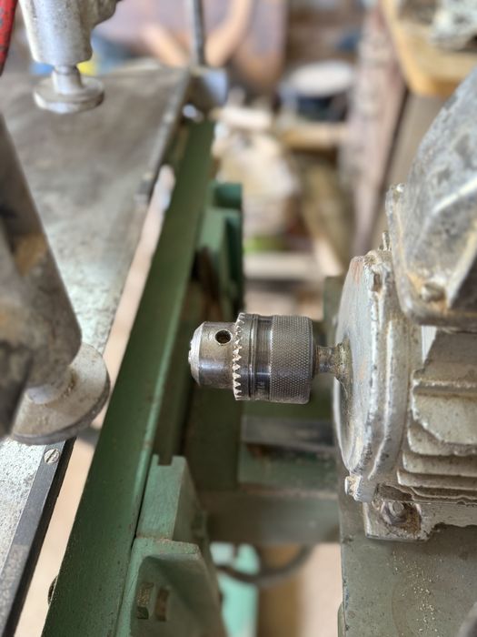 Profesjonalna otwornica (frezarka) stolarska do drewna