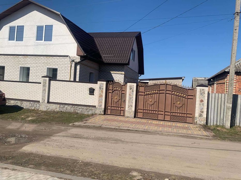 Продам дом с.Лужок (сразу за Караваном Малой Даниловки), 9 км. от м. «Победа».