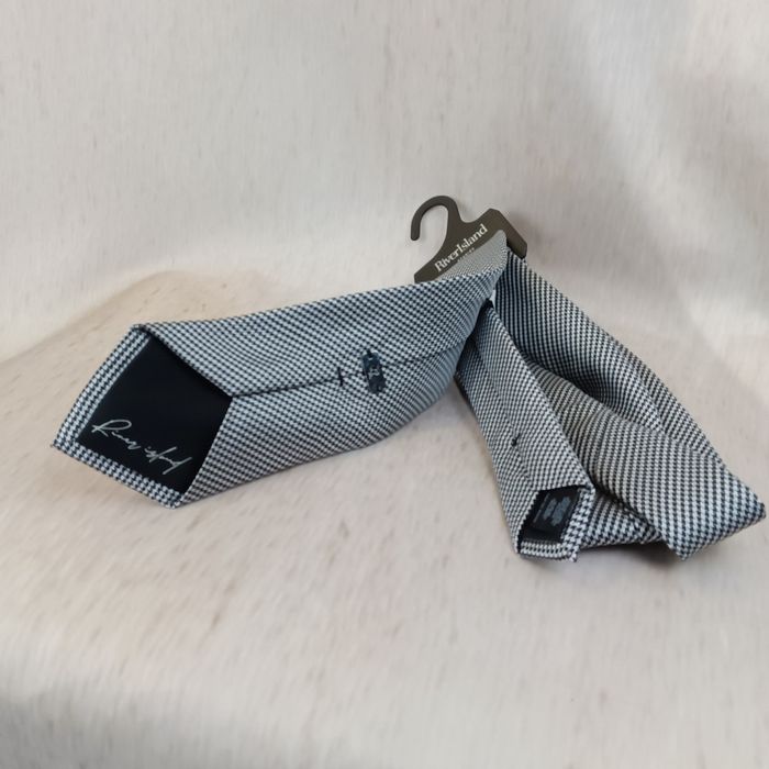 River Island krawat czarno szary elegancki slim nowy