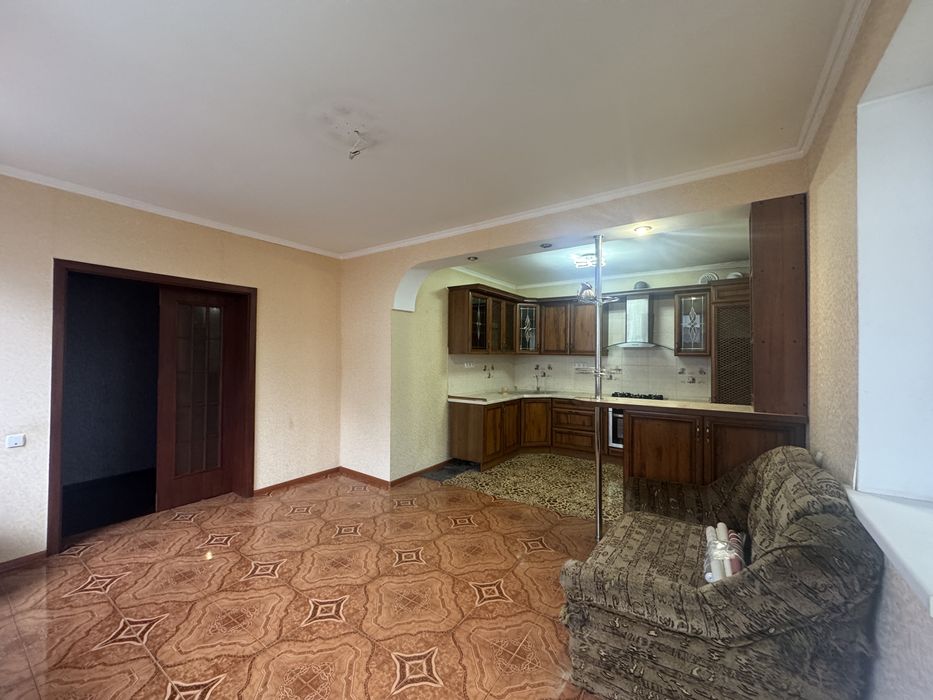 Продаж будинку в місті Хмельницькому!