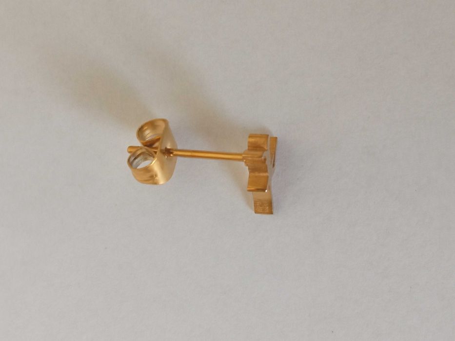 Kolczyk pojedynczy na sztyfcie tancerka baletnica złoty stalowy