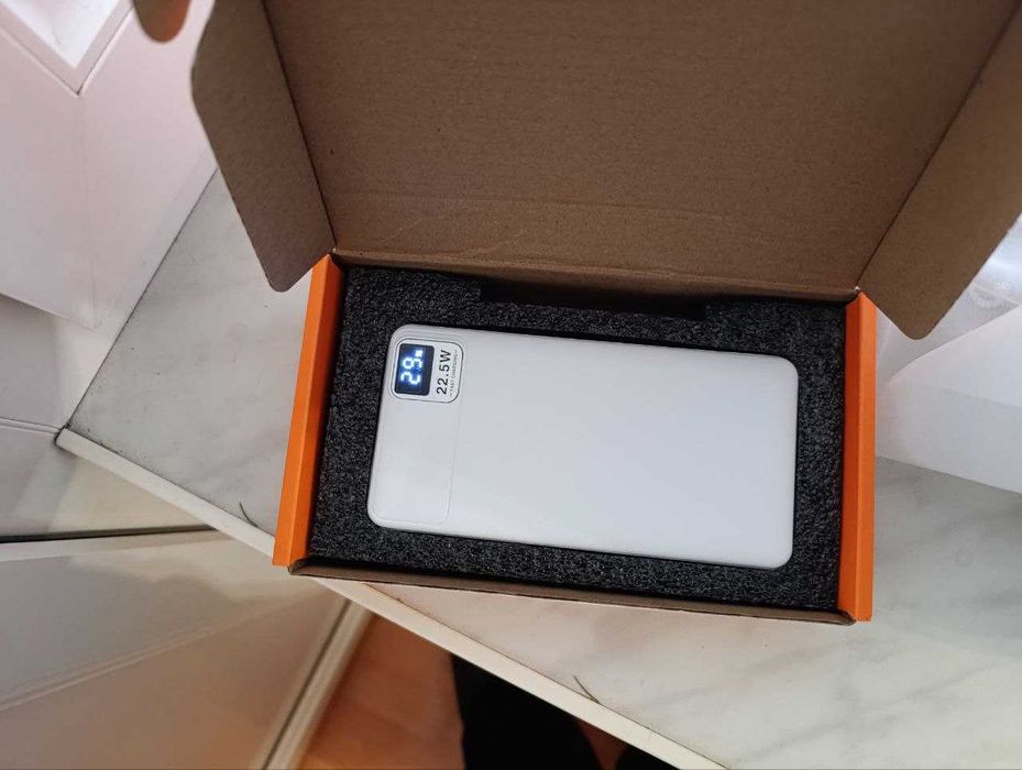 Повербанк Hinne 10000mAh USB-A, Type-C, Micro-USB (для блекаутів)