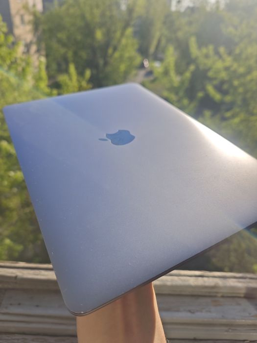 Macbook air m1 8/256gb