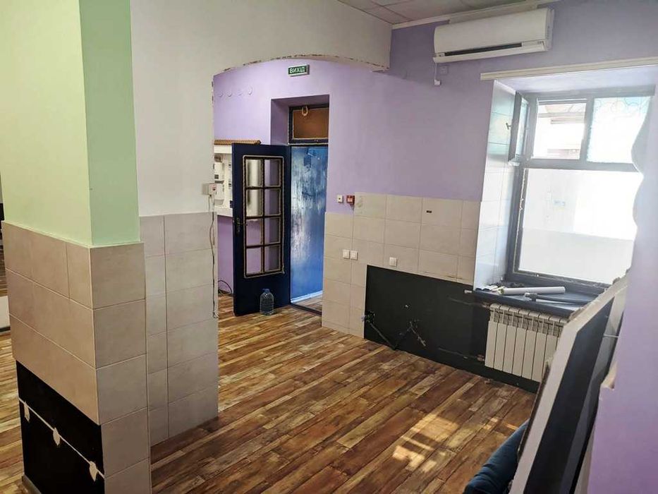 Приміщення, 240 м2, Центр