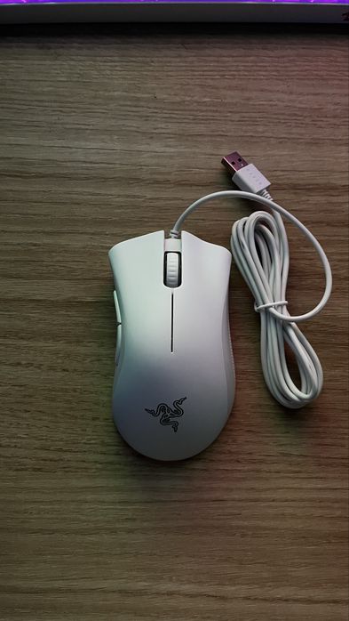 Rato razer deathadder essential