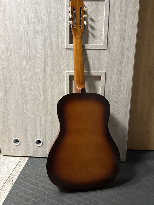 Gitara klasyczna delfi