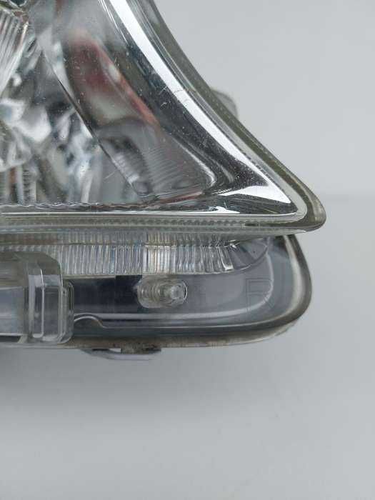 Halogen przedni prawy Lexus LS iv 06-  Europa